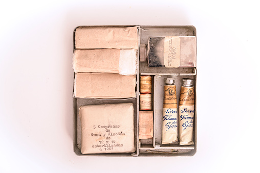 Very rare antique Set First Aid Kit medicine equipment from 1940