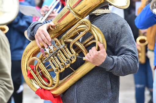 a tuba an air musical instrument