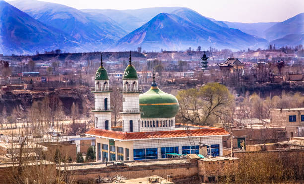 moschee islamiche lanzhou gansu province cina - uighur foto e immagini stock