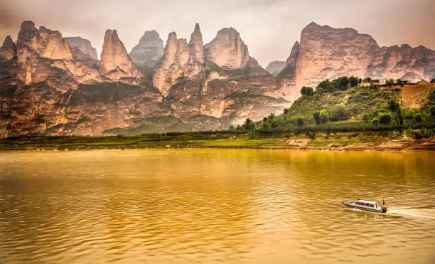 Boat Rock Mountains Liuijiaxia Reservoir Canyon Binglin Si Buddhist Temple Lanzhou Gansu Province China