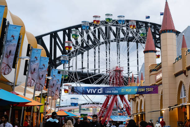 루나 공원, 시드니 - vivid sydney entertainment australia entrance 뉴스 사진 이미지