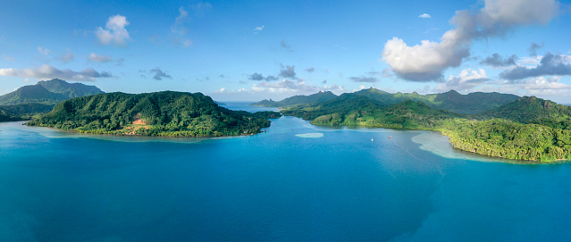 A deep, crystal-clear lagoon surrounds the two islands that comprise Huahine, while magnificent bays and white-sand beaches add drama to the travel experience.