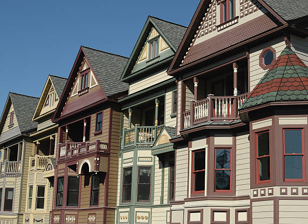 istock Row of Victorian Homes 139936252