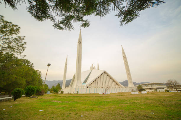 istock A beautiful view of shah faisal masjid. 1399365764