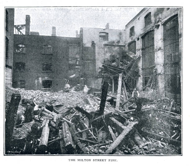 istock Milton Street fire London in 19th Century Victorian Era 1399365776
