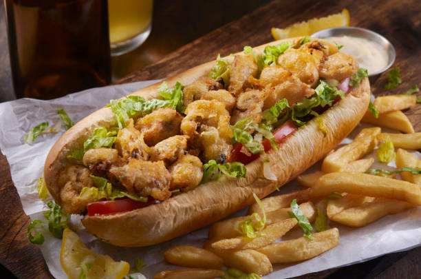 istock Fried Whole Belly Clam Po Boy 1399388523