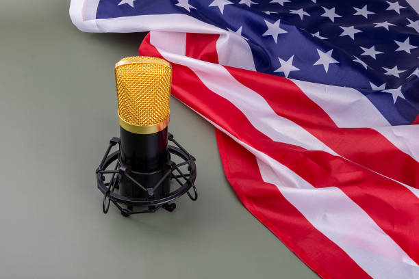 istock United States flag and microphone 1399399383