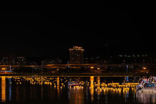 On Saturday, November 16, Shinnyo held its fifth annual Lantern Floating in Taiwan. The event took place at Luzhou Breeze Park in New Taipei City. Over 10,000 people floated more than 8,000 lanterns amidst the chanting of Buddhist prayers.\n\nSince 2015 Shinnyo-en has organized Lantern Floatings in Taiwan under the theme \