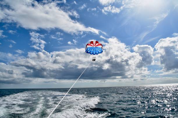 Parasailing Vacation Parasailing from Florida parasailing stock pictures, royalty-free photos & images