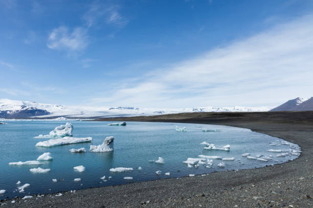 istock Jokulsarlon Glacial Lagoon Icebergs Iceland 1399408562