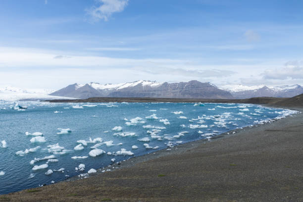 istock Jokulsarlon Glacial Lagoon Icebergs Iceland 1399409301