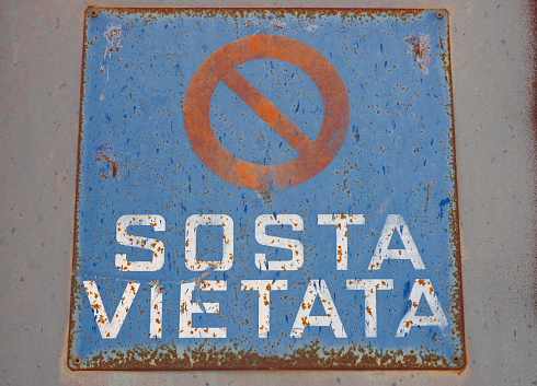 Italian sosta vietata translation no parking traffic sign
