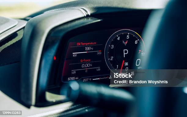 Stock fotografie Modrá Corvette Stingray – stáhnout obrázek nyní - Automobil - Motorové vozidlo, Barevný obrázek, Chevrolet