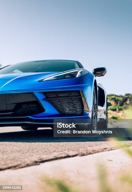 Stock fotografie Modrá Corvette Stingray – stáhnout obrázek nyní - Automobil - Motorové vozidlo, Barevný obrázek, Chevrolet