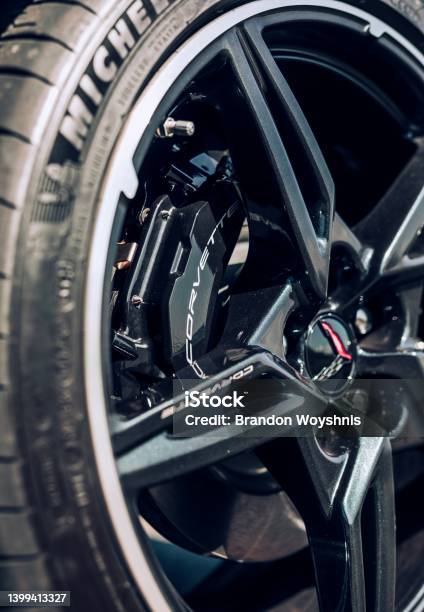 Stock fotografie Modrá Corvette Stingray – stáhnout obrázek nyní - Automobil - Motorové vozidlo, Barevný obrázek, Chevrolet