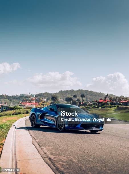 Stock fotografie Modrá Corvette Stingray – stáhnout obrázek nyní - Sportovní automobil, Automobil - Motorové vozidlo, Barevný obrázek