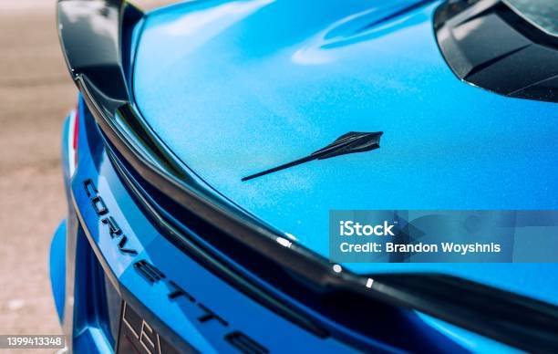 Stock fotografie Modrá Corvette Stingray – stáhnout obrázek nyní - Automobil - Motorové vozidlo, Barevný obrázek, Chevrolet