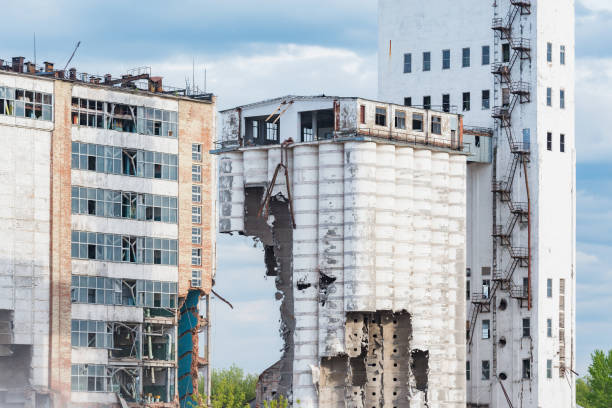 istock Demolition of the old elevator. 1399465803