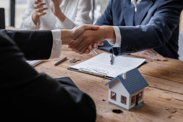istock contract home insurance mortgage loan concept 1399494137
