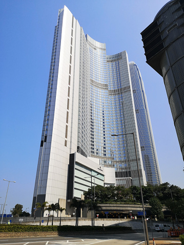Four Seasons hotel in the Central district of Hong Kong, height 160 mt.