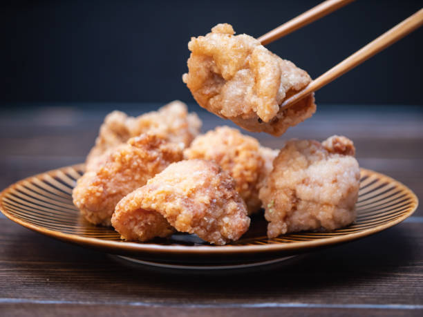 istock Deep-fried side dishes. Hot and delicious chicken dishes. 1399503615