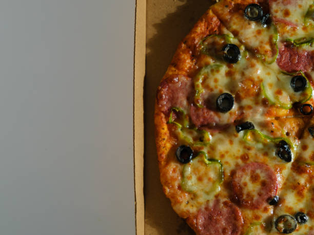 istock traditional fresh delicious Italian pizza 1399519793