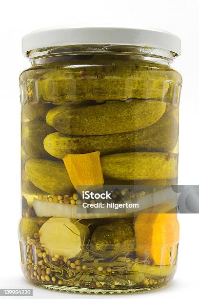 Квашеный Gherkins — стоковые фотографии и другие картинки Без людей - Без людей, Вертикальный, Горчица