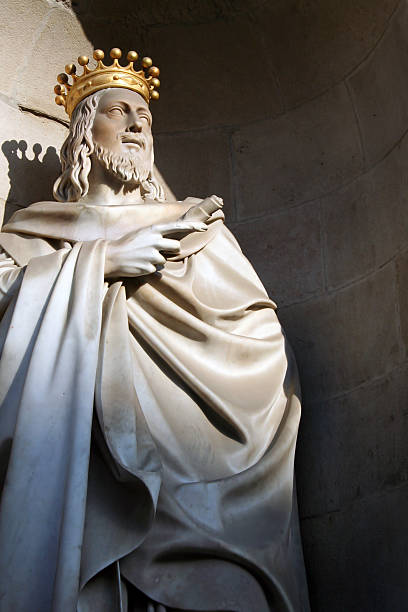 istock The King and Divine Light Barcelona 139954668
