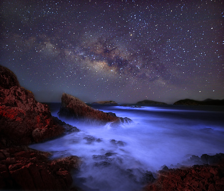 Such a clear Milky Way is rare at  Po Pin Chau which is an island in Hong Kong, located opposite the East Dam of Wanyi Reservoir in Sai Kung District, famous for the spectacle of hexagonal stone pillars.