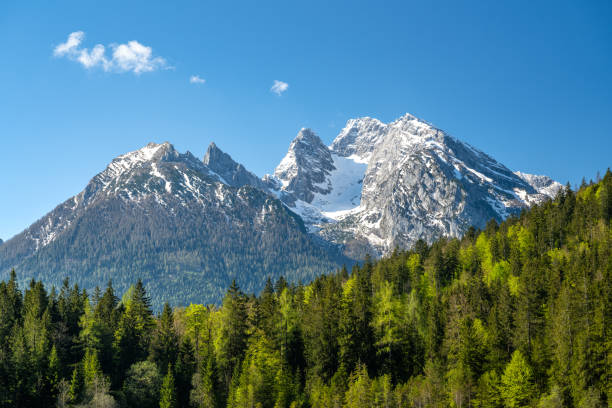 istock Snow covered Hochkalter in spring, Ramsau, Berchtesgaden, Bavaria, Germany 1399549691
