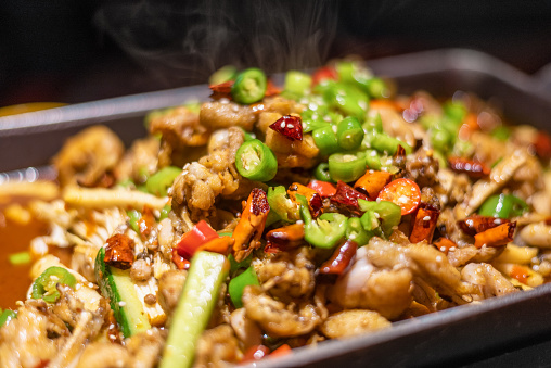 中國菜——牛蛙火鍋