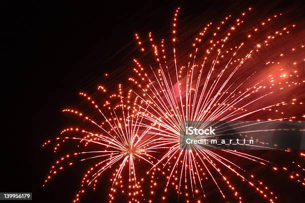 Fogos De Artifício - Fotografias de stock e mais imagens de Aniversário especial - Aniversário especial, Brilhante - Reluzente, Carinhoso