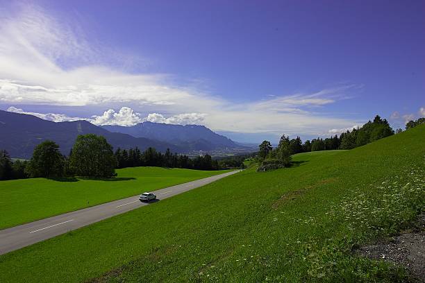 austrian alp widok 2 - mountain valley european alps shade zdjęcia i obrazy z banku zdjęć