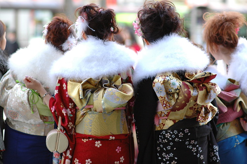 group of girls in kimono