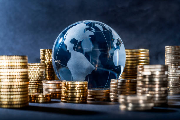 머니 통해 세계 가시오 라운드 - currency exchange globe currency global business 뉴스 사진 이미지