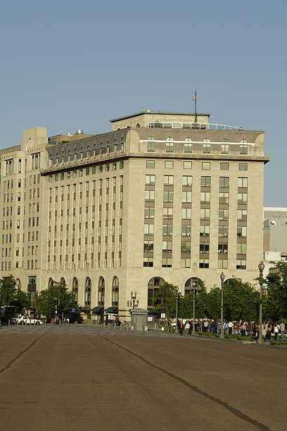 istock Penn Ave in the afternoon 139957530