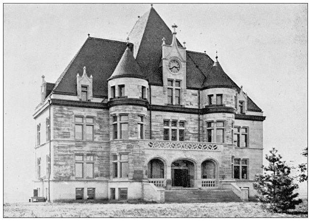 antikes foto aus lawrence, kansas, im jahr 1898: university of kansas, physics building - university of kansas stock-grafiken, -clipart, -cartoons und -symbole