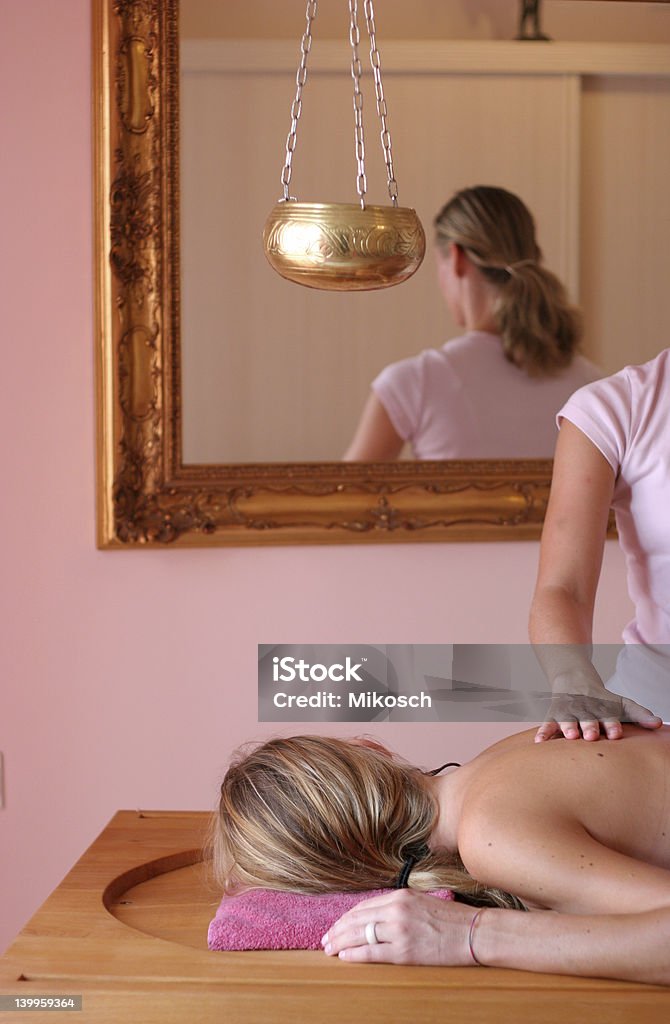 Massagem ayurvédica 1 - Foto de stock de Adulto royalty-free