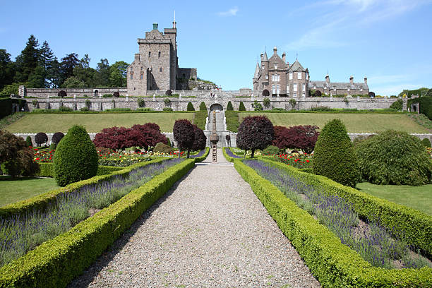 istock Drummond Castle, Creiff, Scotland 139959832
