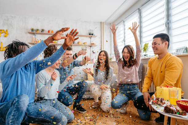istock Group Of Friends Celebrating Birthday 1399599984