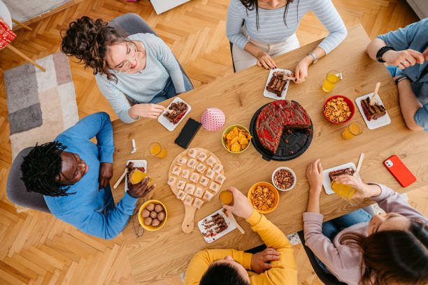 istock Group Of Friends Celebrating Birthday 1399600472