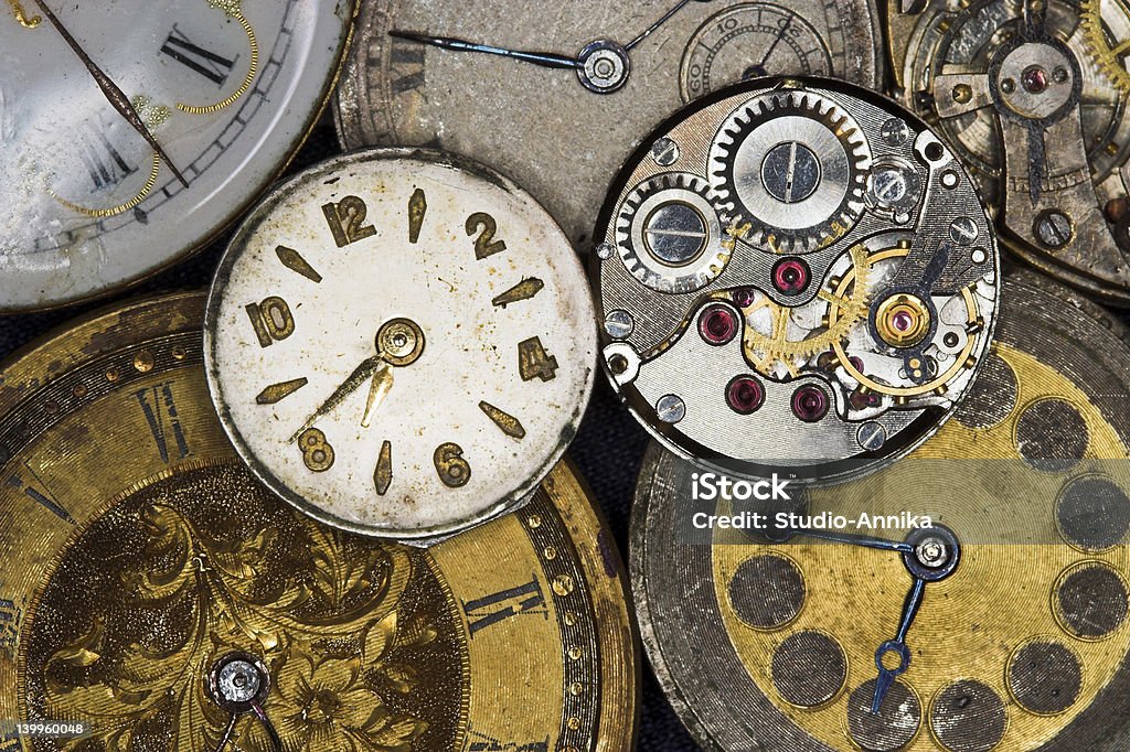 Relojes antiguos - Foto de stock de Aguja de Reloj libre de derechos
