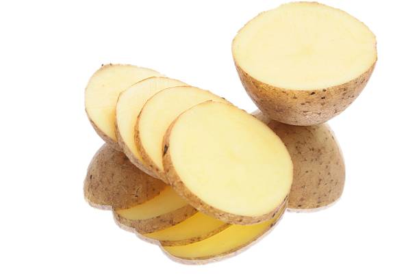 istock Pieces of potatos 139960410