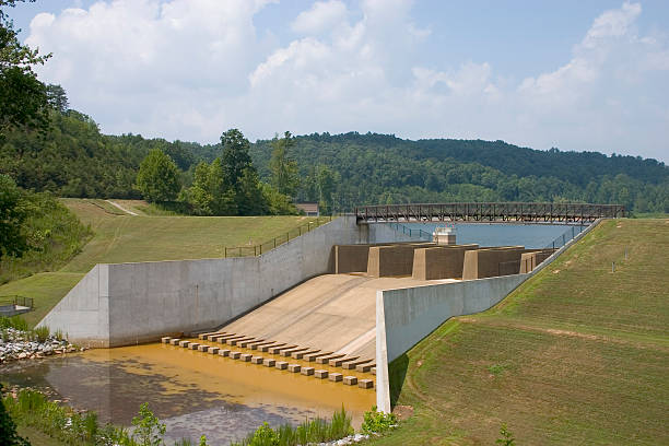 góra zbiornik dam - earthenware zdjęcia i obrazy z banku zdjęć