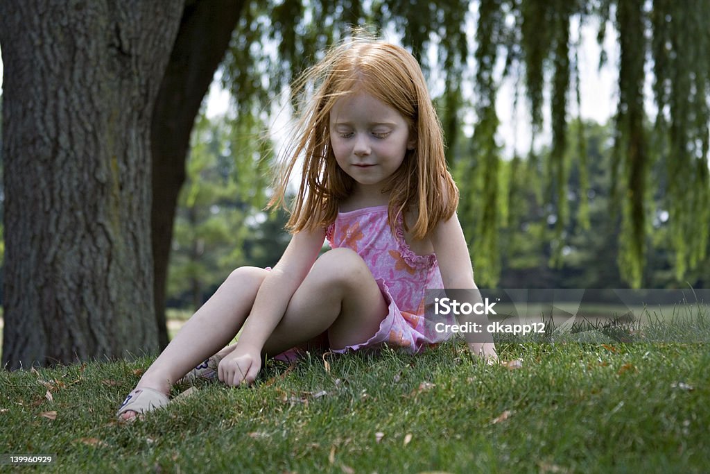 Chica de verano - Foto de stock de Hierba - Pasto libre de derechos