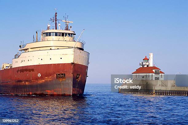 Photo libre de droit de Navire Entrant Dans Le Port De Duluth banque d'images et plus d'images libres de droit de Amérique du Nord - Amérique du Nord, Container, Fret