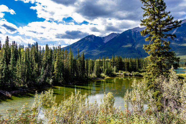 istock Muleshoe Banff National Park Alberta Canada 1399638874