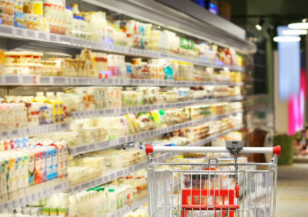 istock empty grocery cart in an empty supermarket 1399641547