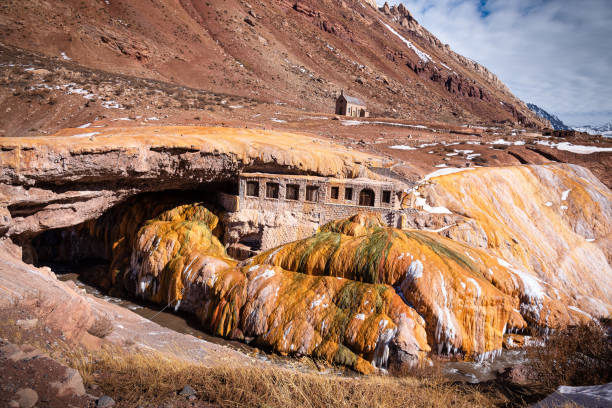 istock MOUNTAIN. BRIDGE OF INCA. 1399641687