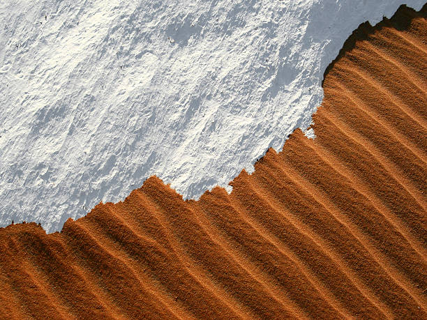 모래 및 인공눈 - white desert 뉴스 사진 이미지